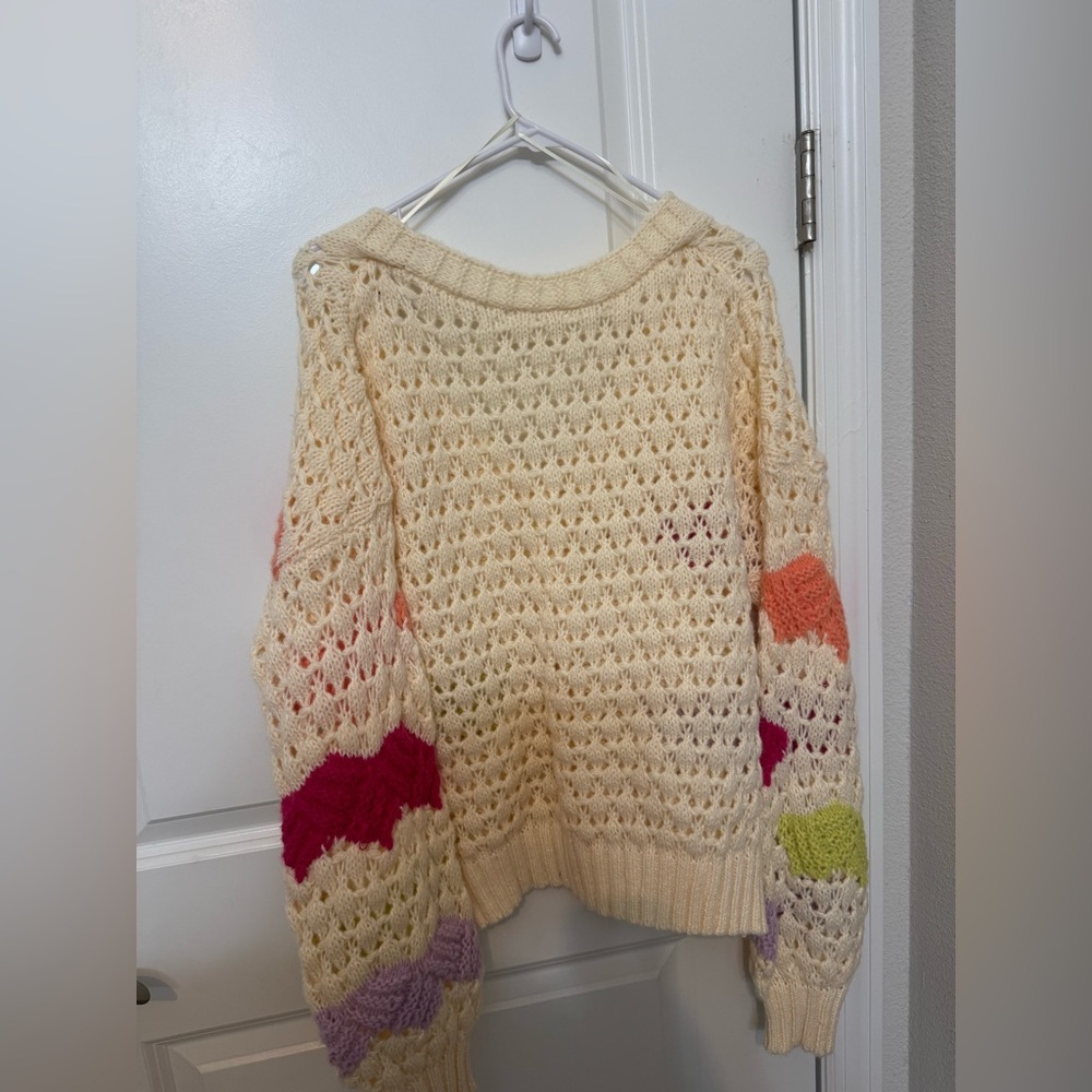 New In Crochet Design Cardigan - Picture 2 of 4